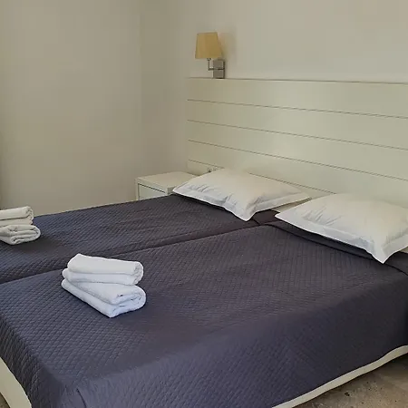 Gorgona Hotel 2*